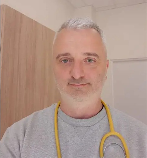 Dr. Tomasz Grzelewski